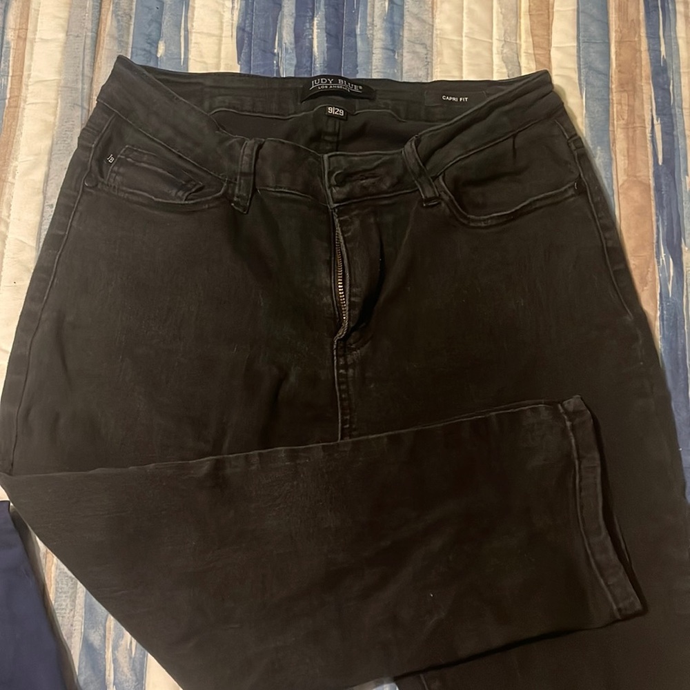 Judy Blue black capri 9/29